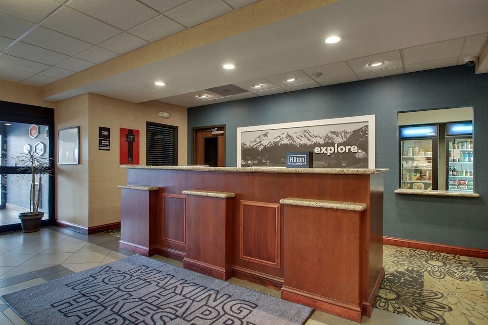 Hotel Hampton & Denver