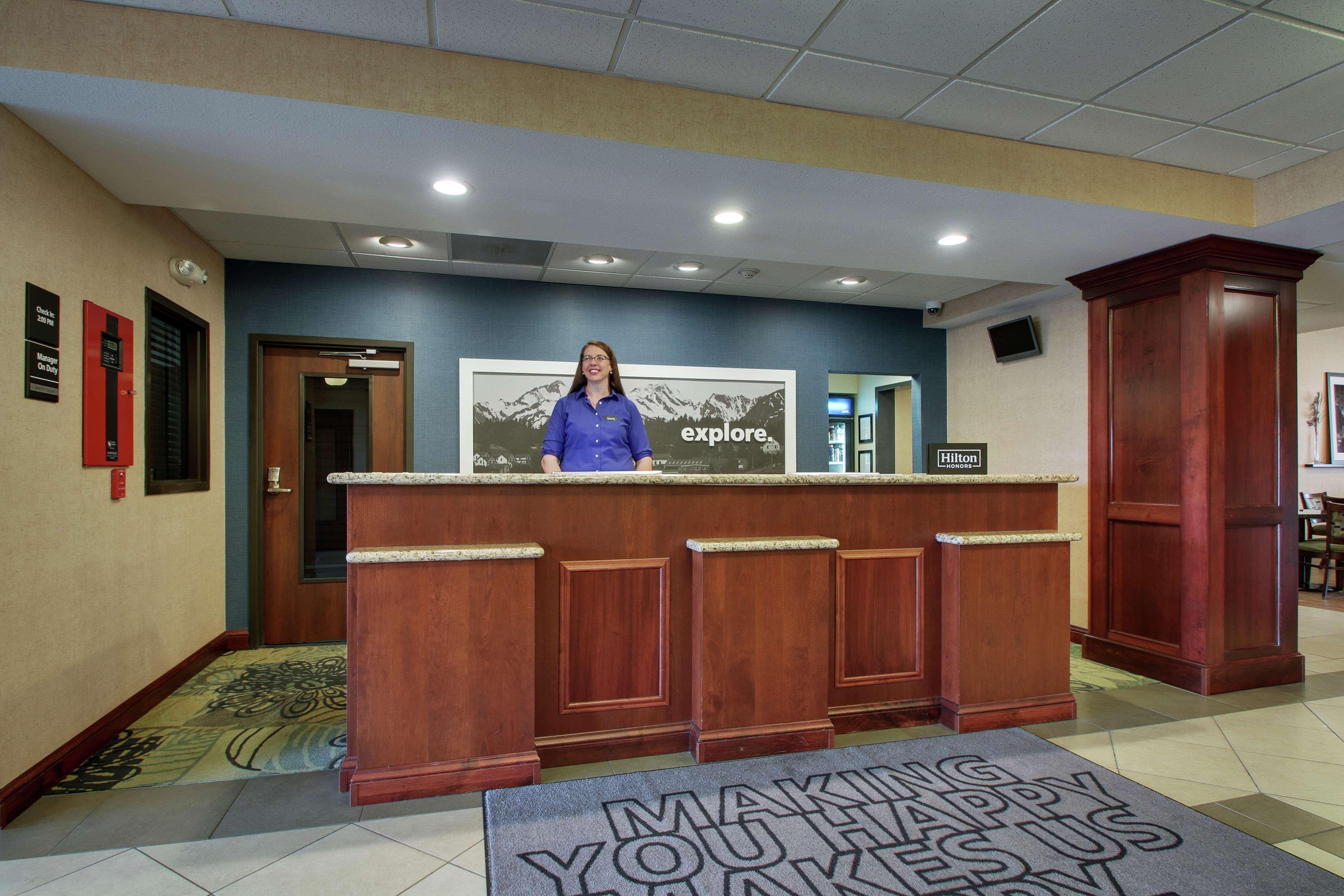 Hampton & Denver Hotel