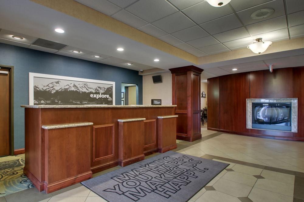 Hampton & Denver Hotel 3*